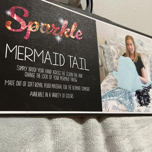 New Sparkle Grey Plush Mermaid Tail Throw - Picture 7 of 8